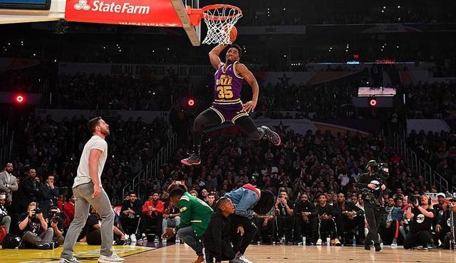  法甲全明星慈善赛，众星云集助力公益  